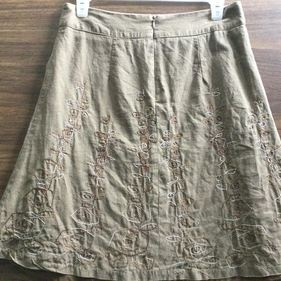 San Francisco Embroidered Flared Skirt: an ideal choice for the upcoming holiday - Picture 4 of 5